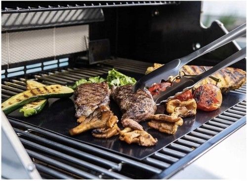 Jak używać teflonowej maty na grill i jakie są jej zalety